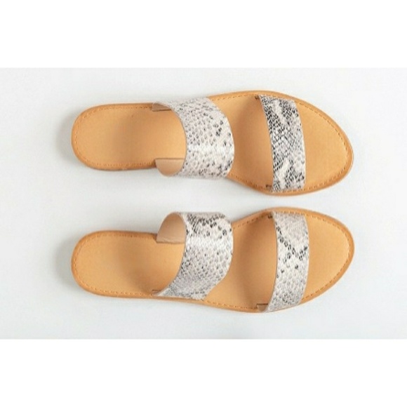 SALE-NIB- LTHR SNAKESKIN DOUBLE STRAP SLIP ONS - Picture 5 of 5